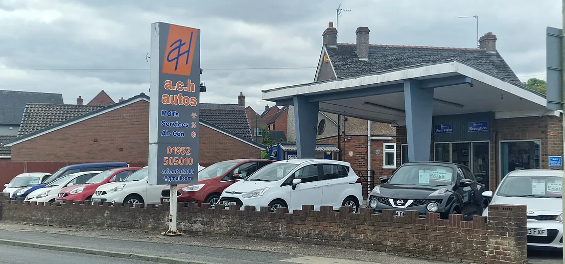 ACH AUtos forecourt
